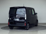 バックカメラが付いているのでバックでの車庫入れも安心です。