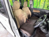 運転席シート廻りは使用感も少なく、良好な状態となっています。丁寧に使われていたことがよくわかりますね。