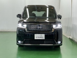 LEDヘッドライトを装備しています。LEDヘッドライトはとても明るく、雨の日や夜間走行も安全・安心です。オートライトコントロール付きで周囲の明るさに応じて自動で点灯・消灯します