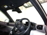 見通しのよいすっきりとした視界で、誰でも運転しやすいです。運転のしやすさは疲れにくさにも繋がりますよ♪