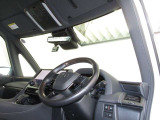 見通しのよいすっきりとした視界で、誰でも運転しやすいです。運転のしやすさは疲れにくさにも繋がりますよ♪