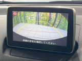 【バックカメラ】駐車時に後方がリアルタイム映像で確認できます。大型商業施設や立体駐車場での駐車時や、夜間のバック時に大活躍!運転スキルに関わらず、今や必須となった装備のひとつです!