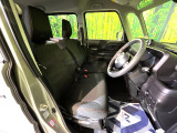 運転席シート廻りは使用感も少なく、良好な状態となっています。丁寧に使われていたことがよくわかりますね。