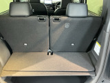 コンパクトボディーなのに、荷室はこんなに広々!たくさん荷物が積めますよ。