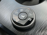走行環境に適したモードに切り替え出来るドライブモードセレクターも付いています。