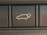 【パワーバックドア】スマートキーや運転席のボタンを押すだけでリアゲートが自動で開閉します!荷物を持っている時や、高い位置にあるバックドアを閉める際に便利な機能です♪