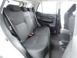 ゆとりある広々とした車内空間は、ドライブを始め買い物やレジャーなど、幅広く活躍します。一人でもみんなとでもお出かけを楽しみましょう!