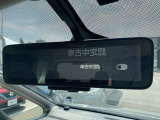 【インテリジェントルームミラー】 車両後方のカメラ映像がミラーに映るので、乗員や荷物が多くても安心♪夜間や悪天候の日でもクリアな映像で視界良好です◎