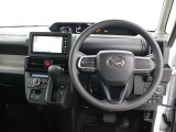 運転席廻りです。