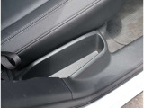 Audi正規ディーラーが高品質をお約束。高度な訓練・教育を受けたAudi専任メカニックが、100項目にもおよぶ精密な点検を実施いたします。すべてをクリアしたAudi車だけが、あなたのお手元に届けられるのです。