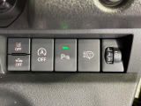 【スズキ セーフティサポート】走行中に前方の車両等を認識し、衝突しそうな時は警報とブレーキで衝突回避と被害軽減をアシスト。より安全にドライブをお楽しみいただけます。