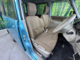 運転席シート廻りは使用感も少なく、良好な状態となっています。丁寧に使われていたことがよくわかりますね。