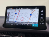 ナビゲーションももちろん装備。多彩な機能で快適ドライブをアシスト。オーディオ機能も充実していますね。