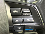 【全車速追従機能付クルーズコントロール】高速道路での長距離走行が楽に!!自動で速度を保つクルーズコントロールが、衝突軽減システムと連携し、前方の車両を感知して車間を保つように速度調節してくれます!!