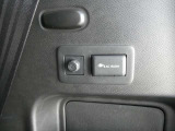 オプションの100V AC電源(1500W)が付いています。