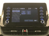 いまや必須装備「ナビゲーション」搭載!知らない場所に、スイスイッとドライブ。なんて便利な機能でしょうか?もう、これなしではハンドルを握れませんね!でも、運転中の操作は危険ですのでご注意ですね♪