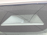 【ホンダセンシング】走行中に前方の車両等を認識し、衝突しそうな時は警報とブレーキで衝突回避と被害軽減をアシスト。より安全にドライブをお楽しみいただけます。