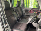 運転席シート廻りは使用感も少なく、良好な状態となっています。丁寧に使われていたことがよくわかりますね。