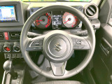【純正革巻きステアリング】上質な革を使用することで、手にしっかり馴染みとても運転しやすいハンドルです♪