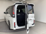 【わくわくゲート】タテ開け・ヨコ開け。自由に使えて便利ですよ。狭い場所での荷物の積み下ろしもラクラク