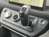 【シフトレバー】ガングリップタイプのシフトレバーはしっくりと手になじみスムーズなシフト操作が行えます。スレや汚れはございません。