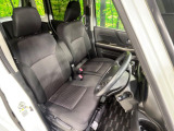 運転席シート廻りは使用感も少なく、良好な状態となっています。丁寧に使われていたことがよくわかりますね。