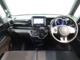 見通しのよいすっきりとした視界で、誰でも運転しやすいです。運転のしやすさは疲れにくさにも繋がりますよ♪