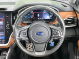 【純正革巻きステアリング】上質な革を使用することで、手にしっかり馴染みとても運転しやすいハンドルです♪