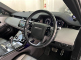 レンジローバーイヴォーク  4WD 本革シート