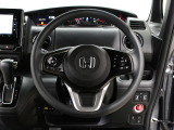 【運転席まわり】Honda独自の設計思想に基づき、自然に手を伸ばした先に操作したいものがあるようレイアウトを追求 !