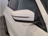 【BMWミラー】視認性の高いスタイリッシュなミラー。自動防眩機能も付いており夜間のドライビングをサポートします。