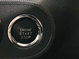 スマートエントリー&プッシュスタートはキーをバック等に携帯しているときにブレーキを踏んでスタートボタンを押すとエンジンが始動します。車内にキーを忘れた際にはロックが出来ませんので閉め忘れの心配もありま
