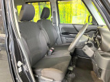 運転席シート廻りは使用感も少なく、良好な状態となっています。前オーナー様が丁寧に使っていたことがよくわかりますね。