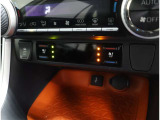 シートヒーター、ベンチレーション装備:寒い日や夏の暑い日に役立つ運転席・助手席に装備されています♪