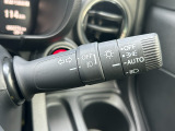 自動点灯するヘッドライトを装備しています。