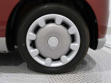 タイヤサイズは155/65R14です。