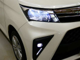 LEDヘッドライトです。デザイン性がよくとても明るいので、夜間の走行や悪天候でも安心です。しかも長寿命!
