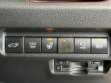 【パワーバックドア】スマートキーや運転席のボタンを押すだけでリアゲートが自動で開閉します!荷物を持っている時や、高い位置にあるバックドアを閉める際に便利な機能です♪
