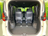 普段のお買い物や通勤、送迎等に十分な荷室スペースを確保しております。セカンドシートを倒すと、大きな荷物の積載も可能です♪
