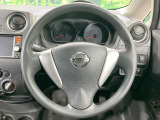 インテリアに合わせたデザインのステアリングは、運転される方のことも考え、運転しやすい形状、大きさです。是非一度、実際に触ってお確かめください。