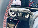 GLAクラス GLA200d 4マチック AMGライン 4WD 4WD 修復歴無し