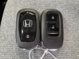ホンダスマートキー。ボタンでの開閉も可能です。スペアーもあります