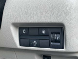 アイドリングストップ機能付きです。信号待ちなどの停車時に、エンジンを自動的にストップさせることでガソリン消費をセーブします。