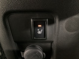 運転席にはシートヒーターを装備しております。