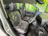 運転席シート廻りは使用感も少なく、良好な状態となっています。丁寧に使われていたことがよくわかりますね。