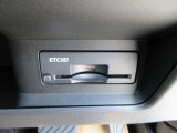 【2、0ETC】高速道路に便利で必須アイテムのETCは最新の2、0タイプを装着です。インター近辺の道の駅の利用などにとっても便利です。