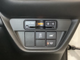 Hondaセンシング用の、VSA(ABS+TCS+横滑り抑制)解除スイッチなどはハンドルの右側に装備しています。その上にETCがついています。高速道路の料金所の通過も楽々です。