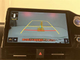 『バックモニター』を装備!駐車の際の、サポートツールとしてとっても便利!駐車が苦手な人、バックに自信がない人、だけでなく、皆さんに便利!でも、それだけに頼るのは危ないですね。