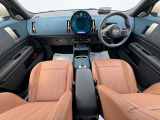 こちらのお車はMINI NEXT鶴ヶ島に展示中です。☆お問合せをお待ちしてます!