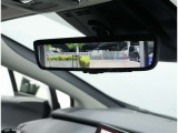 デジタルインナーミラー装備!車両後方のカメラの映像をデジタル補正で視認性を向上させてインナーミラー内に表示します♪視界を遮るものがなく、後席に同乗者がいても後方を確認しやすく安心です♪